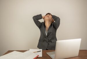 LANケーブルの爪が折れた!原因と再発防止のベストプラクティス