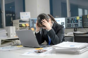 電気工事士を辞めたい理由とは？判断基準・転職・将来性まで徹底解説